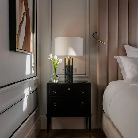 Hotel The Burman